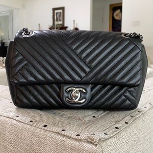 Chanel bag, gingerly used, in excellent condition